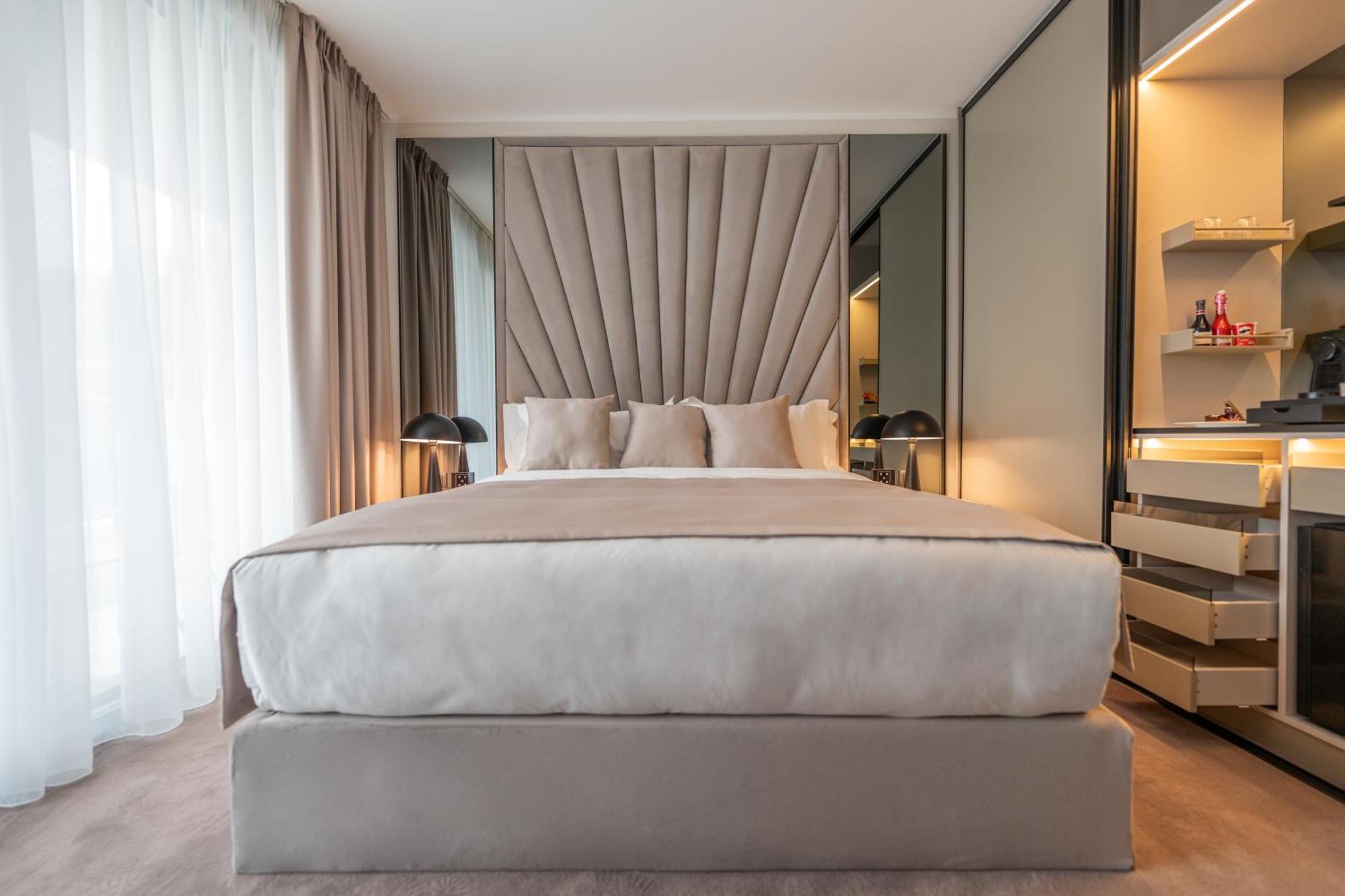 New Belgrade Premium Hotel Exterior foto